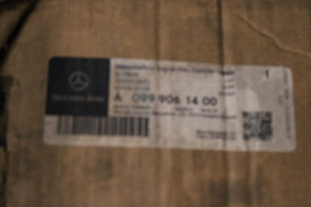 Mercedes C 350 a 099 906 14 00 Kühler NOS