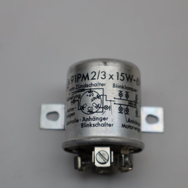 Hella Blinkerrelais 91PM 2/3 * 15W 6V   NEU NOS